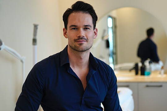 Dr. Maximilian Bierler, California Skin, Ihre Experten für Faltenbehandlungen in Augsburg
