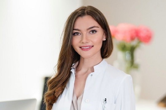 Dr. med. Bettina Naber, California Skin, Ihre Experten für Faltenbehandlungen in Augsburg